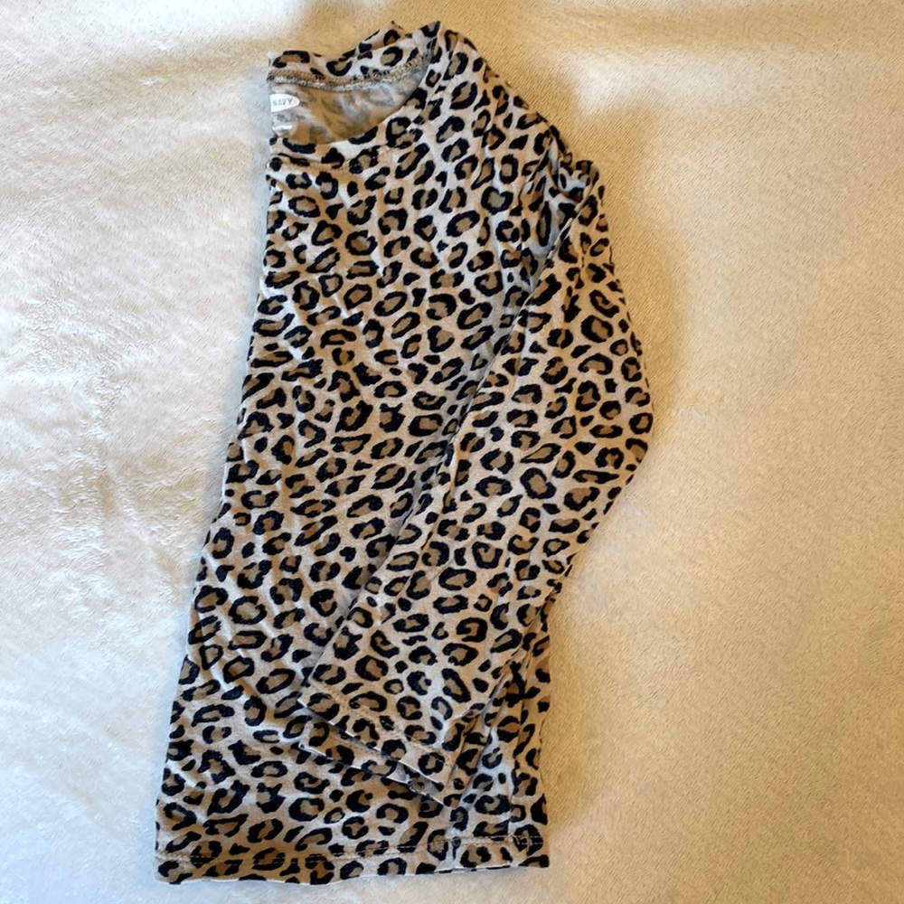Girl cheetah print long sleeve tee